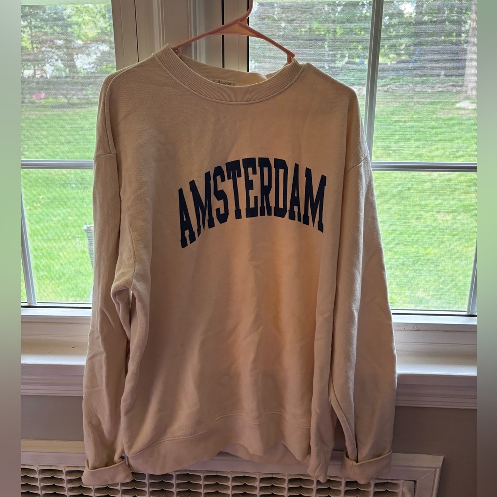 Brandy Melville Sweatshirt